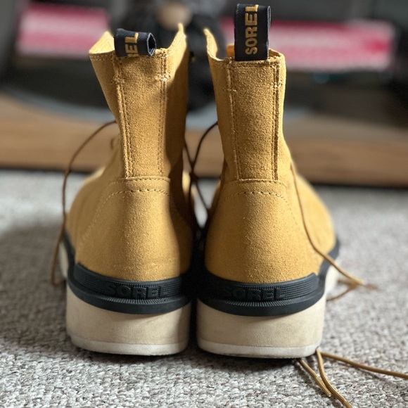 Sorel suede combat boots (women’s) - Picture 4 of 8